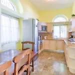 וילה House On The Rocks