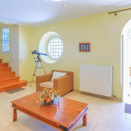 House On The Rocks Willa Katávolos