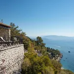 House On The Rocks