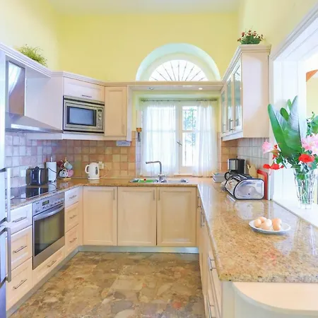 House On The Rocks Katavolos