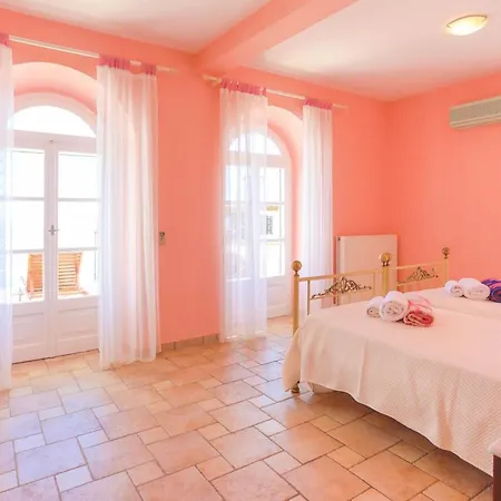 House On The Rocks * Katavolos